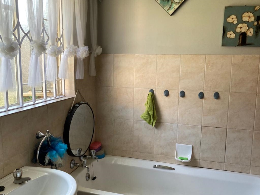 3 Bedroom Property for Sale in Oos Einde North West